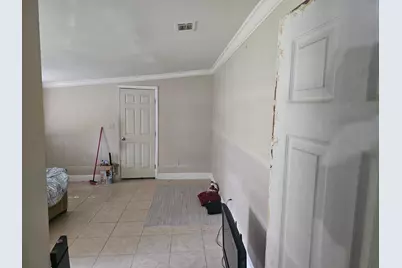 6134 Hogan Creek Road, Margate, FL 33063 - Photo 8