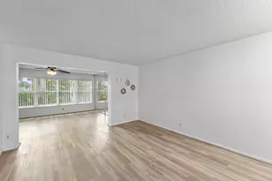 2638 Gately Dr E, West Palm Beach, FL 33415 - Photo 8
