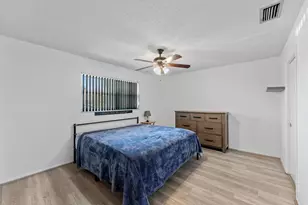 2638 Gately Dr E, West Palm Beach, FL 33415 - Photo 12