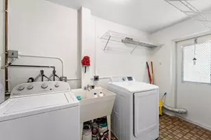 2638 Gately Dr E, West Palm Beach, FL 33415 - Photo 18