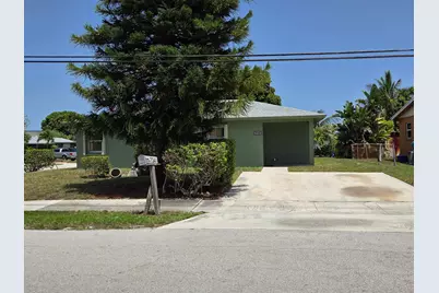 734 NE 1st Street, Boynton Beach, FL 33435 - Photo 1