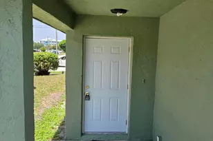 734 NE 1st St, Boynton Beach, FL 33435 - Photo 4