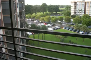 1000 St Charles Pl, Pembroke Pines, FL 33026 - Photo 2