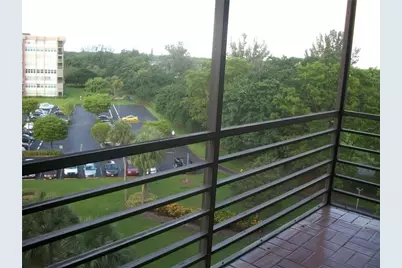 1000 Saint Charles Place #701, Pembroke Pines, FL 33026 - Photo 1