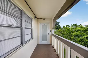 2903 Victoria Cir, Coconut Creek, FL 33066 - Photo 10