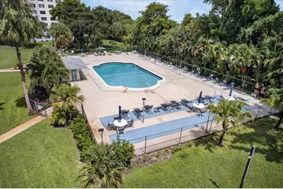 4200 Hillcrest Drive, Hollywood, FL 33021 - Photo 34