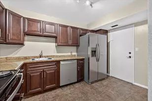 4200 Hillcrest Dr, Hollywood, FL 33021 - Photo 6
