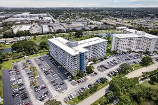 4200 Hillcrest Dr, Hollywood, FL 33021 - Photo 36