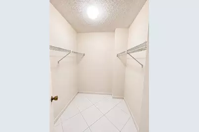 2802 N 46th Avenue #B318, Hollywood, FL 33021 - Photo 10