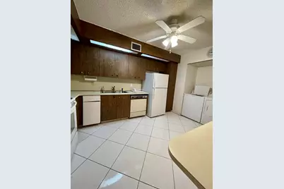 2802 N 46th Avenue #B318, Hollywood, FL 33021 - Photo 6