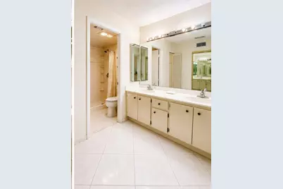 2802 N 46th Avenue #B318, Hollywood, FL 33021 - Photo 14