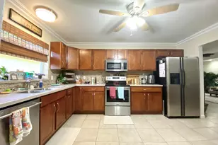 9132 Pine Springs Dr, Boca Raton, FL 33428 - Photo 2