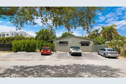 2117 NE 14th Avenue #1-4, Wilton Manors, FL 33305 - Photo 2