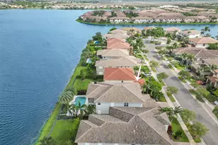 9749 Blue Isle, Parkland, FL 33076 - Photo 10