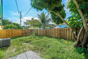 4766 Gulfstream Rd, Lake Worth, FL 33461 - Photo 22