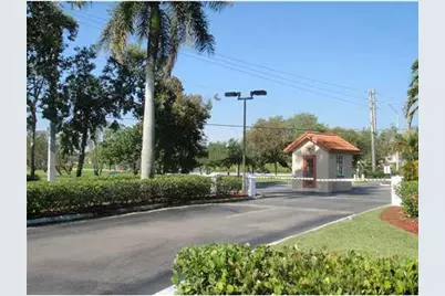 365 SW 86th Avenue #207, Pembroke Pines, FL 33025 - Photo 14