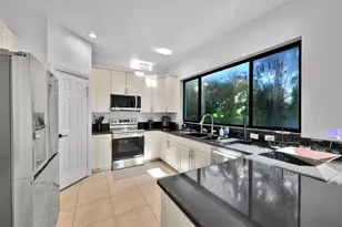 11695 NW 2nd St, Plantation, FL 33325 - Photo 16