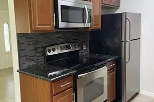 1718 Mercer Ave, West Palm Beach, FL 33401 - Photo 2