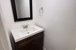 640 Tennis Club Dr, Fort Lauderdale, FL 33311 - Photo 6
