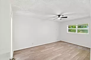 1050 Country Club Dr, Margate, FL 33063 - Photo 22