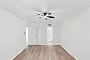 1050 Country Club Dr, Margate, FL 33063 - Photo 24