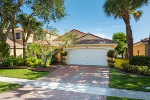 4977 Victoria Cir, West Palm Beach, FL 33409 - Photo 2