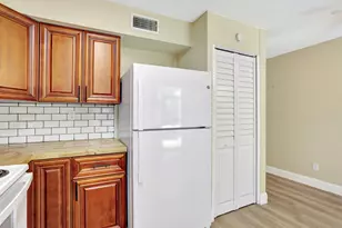 5314 NE 6th Ave, Oakland Park, FL 33334 - Photo 8
