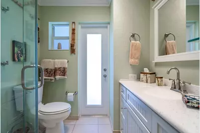 2823 NE 35th Court, Lighthouse Point, FL 33064 - Photo 32