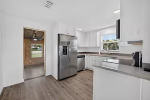 1817 NW Azalea St, Stuart, FL 34994 - Photo 6
