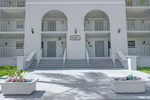 7980 N French Dr, Pembroke Pines, FL 33024 - Photo 2