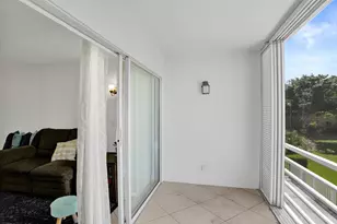 7980 N French Dr, Pembroke Pines, FL 33024 - Photo 24