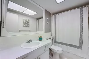 2121 NE 68th St, Fort Lauderdale, FL 33308 - Photo 40