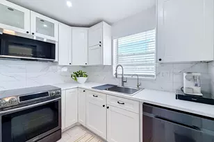2121 NE 68th St, Fort Lauderdale, FL 33308 - Photo 8