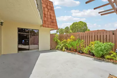 8389 N Coral Circle, North Lauderdale, FL 33068 - Photo 14