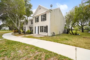 110 Old English Ct, Jupiter, FL 33458 - Photo 2