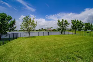 10696 SW Estella Ln, Port Saint Lucie, FL 34987 - Photo 28