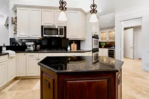 712 Sandy Point Ln, North Palm Beach, FL 33410 - Photo 4