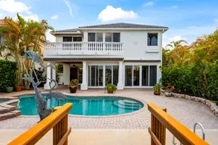 712 Sandy Point Ln, North Palm Beach, FL 33410 - Photo 1