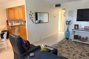 4070 Guildford D, Boca Raton, FL 33434 - Photo 8