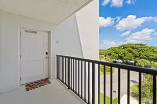 1748 Jupiter Cove Dr, Jupiter, FL 33469 - Photo 2