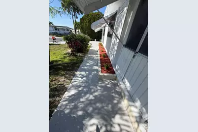 8864 Kings Drive, Boynton Beach, FL 33436 - Photo 10