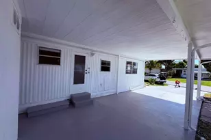 8864 Kings Dr, Boynton Beach, FL 33436 - Photo 4