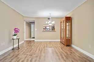 901 Colony Point Cir, Pembroke Pines, FL 33026 - Photo 12