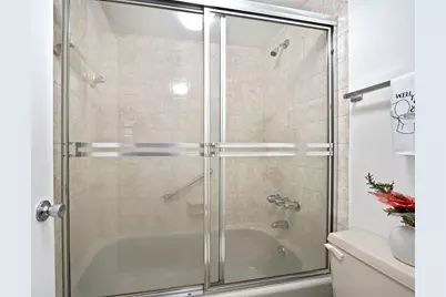 901 Colony Point Circle #207, Pembroke Pines, FL 33026 - Photo 16