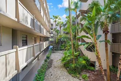 901 Colony Point Circle #207, Pembroke Pines, FL 33026 - Photo 28