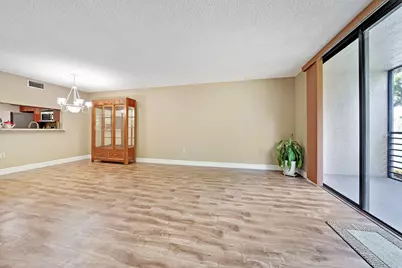 901 Colony Point Circle #207, Pembroke Pines, FL 33026 - Photo 24