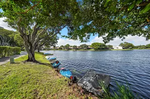 901 Colony Point Cir, Pembroke Pines, FL 33026 - Photo 36