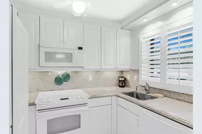 139 Sunrise Avenue #103, Palm Beach, FL 33480 - Photo 16