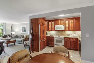 139 Sunrise Avenue #101, Palm Beach, FL 33480 - Photo 16