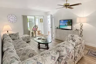 27 Colonial Club Dr, Boynton Beach, FL 33435 - Photo 4